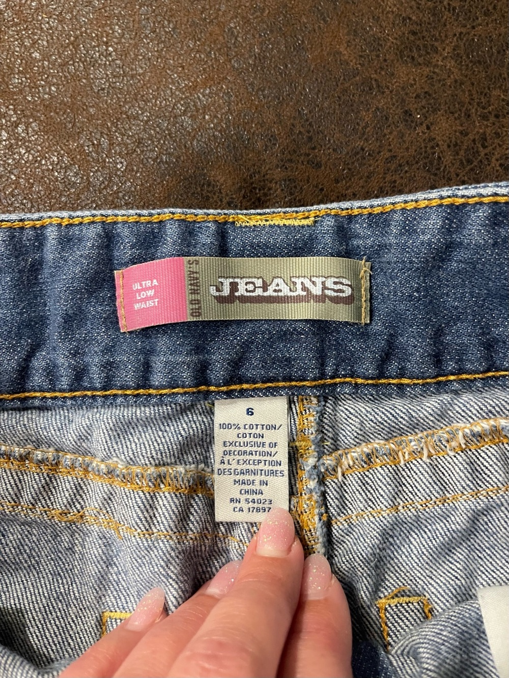 Y2K Old Navy Blue Denim Mini Skirt with Front Pockets size 6 - Picture 5 of 5
